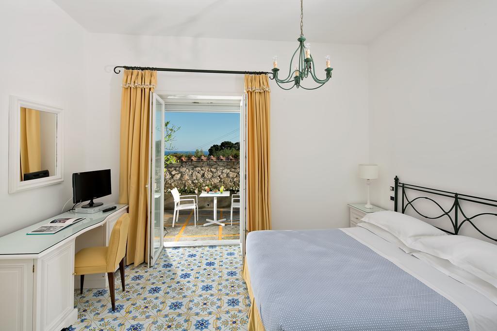 Hotel Canasta Капри Стая снимка