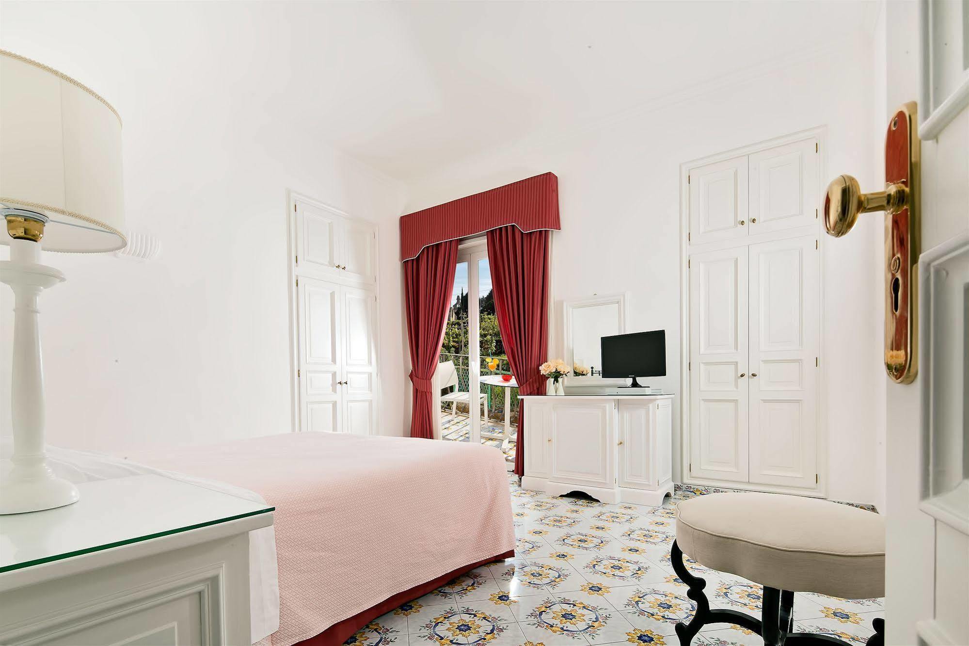 Hotel Canasta Капри Екстериор снимка