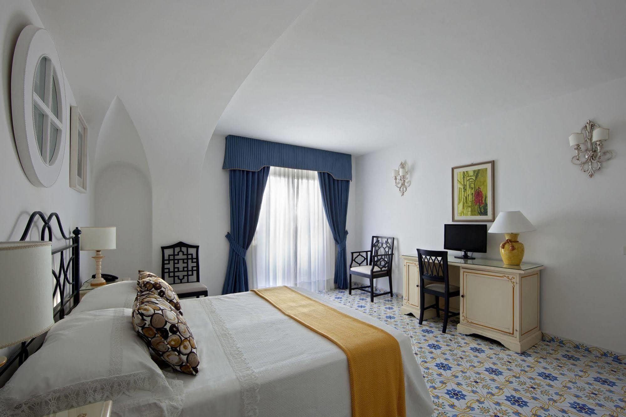 Hotel Canasta Капри Екстериор снимка