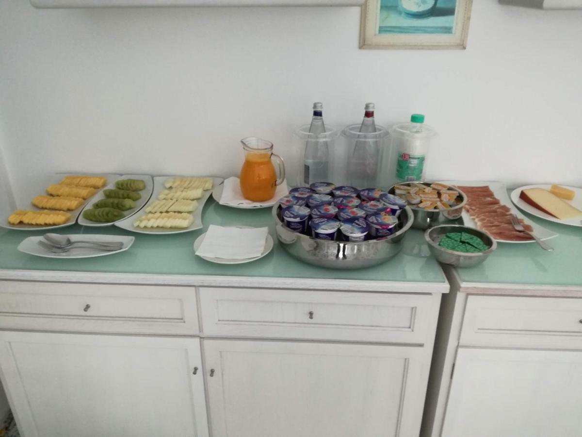 Hotel Canasta Капри Екстериор снимка