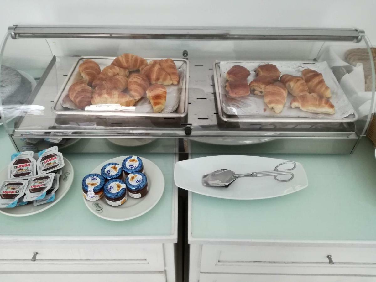 Hotel Canasta Капри Екстериор снимка